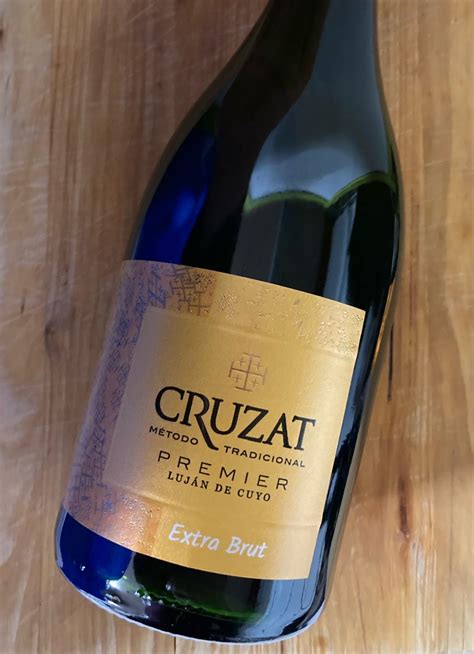Pahindit Cruzat .